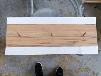 Nové zabalené věšáky. - 4