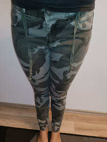 Dámské maskáčové džíny Italská móda - vel. M - 4
