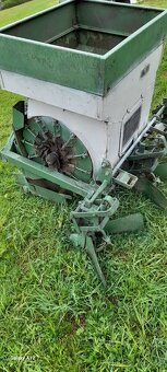 Sazec brambor za malotraktor - 4