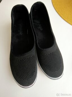 Černé plátěnky na klínku vel. 39, stélka 24 cm zn. Prego - 4