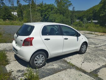 Toyota Yaris 1.0 - moc hezká - 4