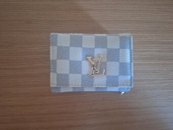 Louis Vuitton - 4