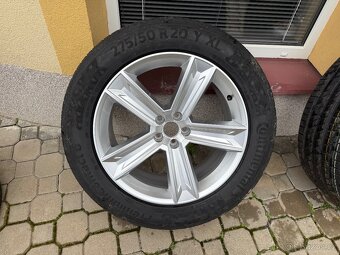 Audi Q8 5x112r20 275/50r20 - 4