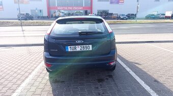 Ford Focus 1.4 benzín - 4