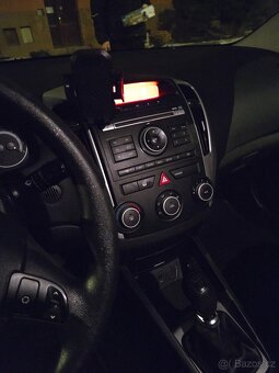 KIA CEED 2010 .....1,4 benzin, prvni majitel - 4
