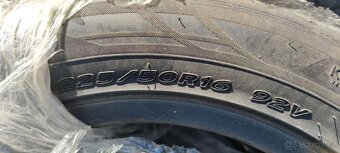 Pneu Nokian letní 225/50/16 - 4