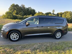 Chrysler Pacifica 2022 radar záruka nebourané DPH - 4