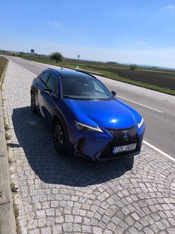 Lexus UX 250H výbava F sport design plus bitone - 4