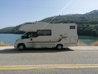 Obytný automobil Fiat Ducato, 6 osob jízda a spaní - 4