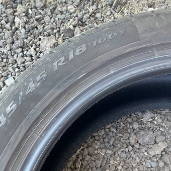 ZÁNOVNÍ 2023 Letní pneu 245/45 R18 100Y Pirelli 6-6,5mm - 4