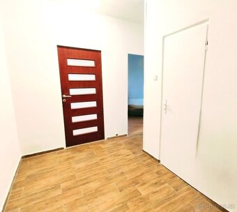 Pronájem bytu 2+1 s balkonem, Karviná Ráj, ul. Božkova - 4