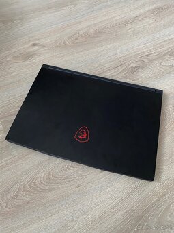 Herní notebook MSI gf63 top stav - 4