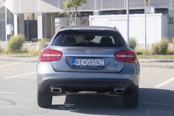 Mercedes-Benz GLA 200 d A/T. - 4