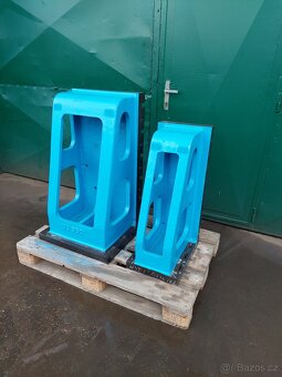 Upínací litinové úhelníky, upínací desky, kostky - 4