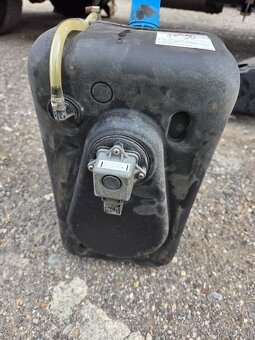 AD Blue nádrž + čerpadlo Mitsubishi Fuso Canter - 4