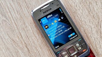 Nokia E66 - 4
