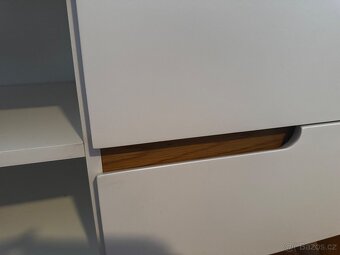 Televizní stolek - 4