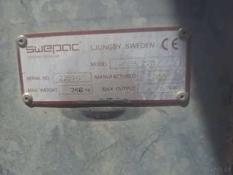 Vibrační deska Swepac FB225 30kN - 4