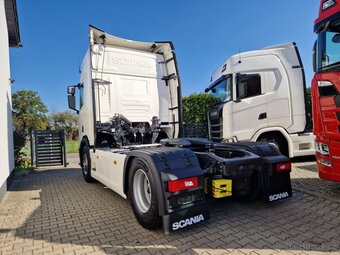 Tahač Scania R450 side skirts Full Led - 4