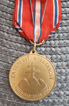 MEDAILE ZA VĚRNOST A BRANNOST + STUŽKA - 4