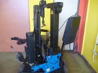 Zachovalý pneuservis 10"-24" vyvažovačka + zouvačka - 4