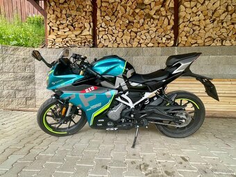 CFMOTO 300SR - 4