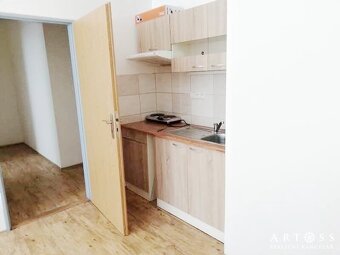 (ŠM19) Pronájem bytu 65 m2 se 2 pokoji s vlastní kuchyňkou, - 4