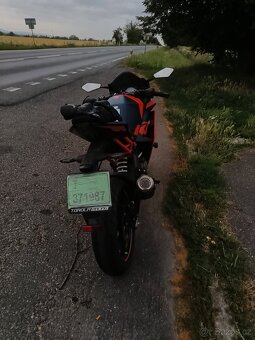 KTM RC 390 quickshifter padáky - 4