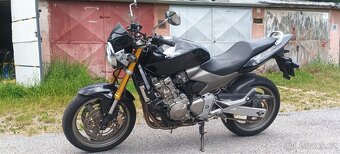 Honda 600 Hornet - 4