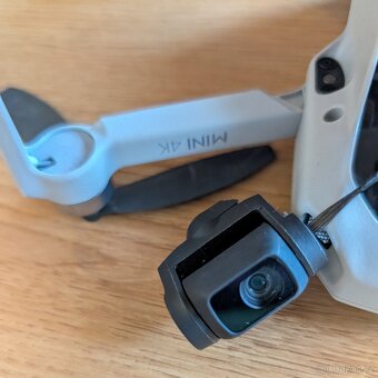 DJI Mini 4K – odlomeny gimbal - 4