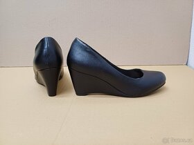 Černé lodičky na klínku vel.37 - 4