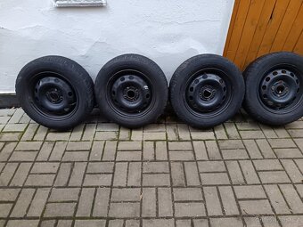 Prodám plechové disky na Ford focus - 4