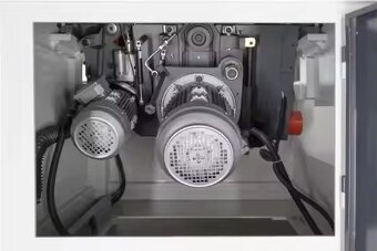 Formátovací pila s 4000 x 410 mm posuvným stolem. - 4