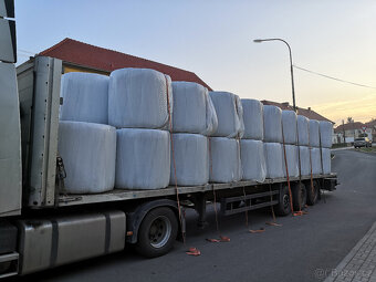 Prodám balíky sena a senáže, kamionem rozvezem po ČR. v ceně - 4