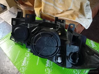 Přední světlo - 4