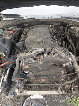 BMW f10-cely vůz na dily - 4