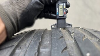 Letní pneu 245/40/18 Nexen - 4