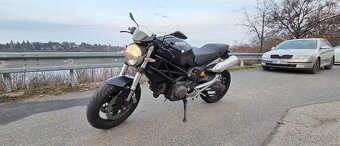 Ducati Monster 696 - 4