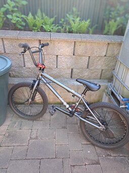Freestylové kolo BMX mongoose L40 - 4