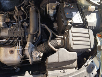 Prodám Octavia 2 1.2 77Kw TSI benzín - 4