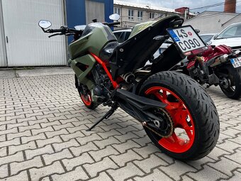 KTM Duke 890R - 4
