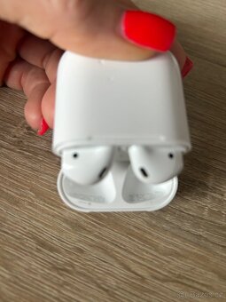 AirPod - 4