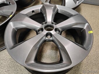 Alu disky 5x110 R18 original Jeep Cherokee (nepoužité) - 4