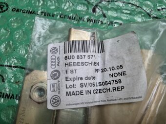 lineta předních levých dveří (zadní) Škoda Felicia 6U0837571 - 4