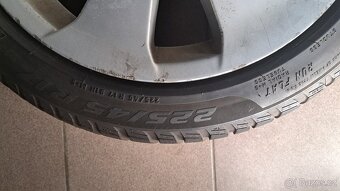 ALU kola s pneu 225/45 R17 runflat . Bmw - 4