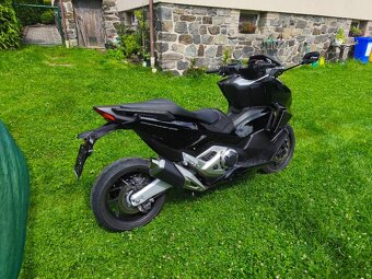 Honda Forza 750 ABS,TC (2022) TOP stav, jako nová, 16 tis.km - 4