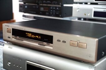 LUXMAN T 351 L - stereo tuner, tradiční champagne provedení - 4