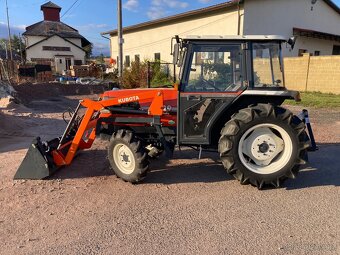Malotraktor Kubota GL 29 s kabinou a čelním nakladačem - 4