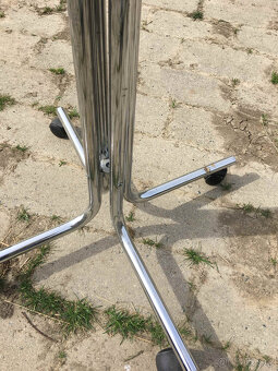 Štendr 4-ramenný chromový - zařízení prodejny - 4