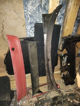 Prodám dily na Honda CRX - 4